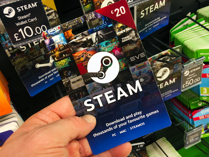 Физическая Steam-карта в розничной витрине